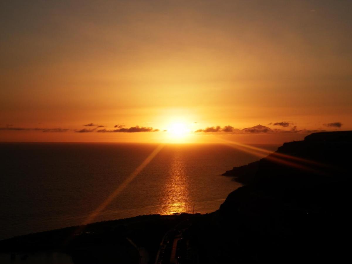 Incredible Sunsets - Playa Amadores Beach View Apartment Exterior photo